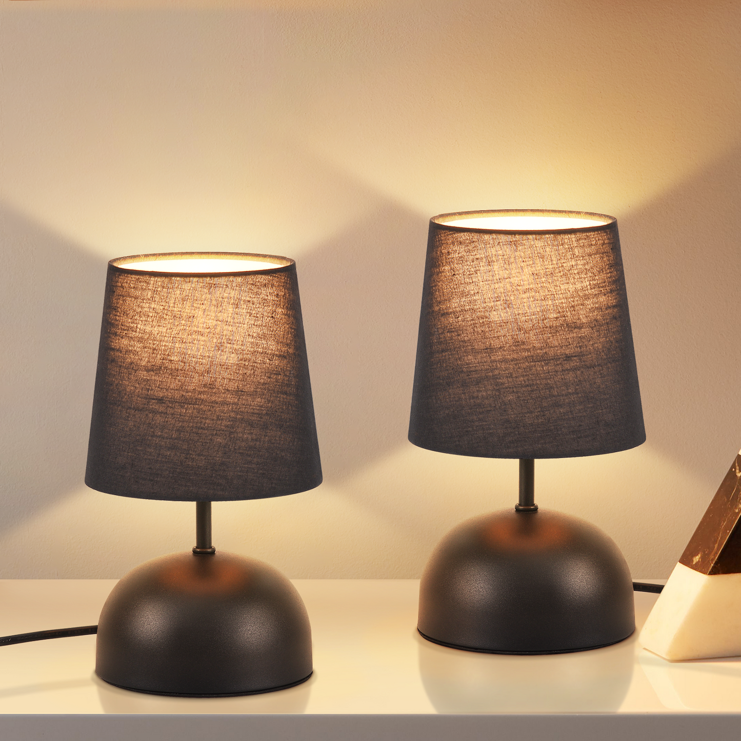 Nachttischlampe 2er Set Tischlampe mit Kabel - Tischleuchte Schwarz Klein Nachtlampe Schlafzimmer Stoff Bettlampe Modern Design Schreibtischlampe f¨¹r Wohnzimmer B¨¹ro Bett Tisch Fenster Hotel