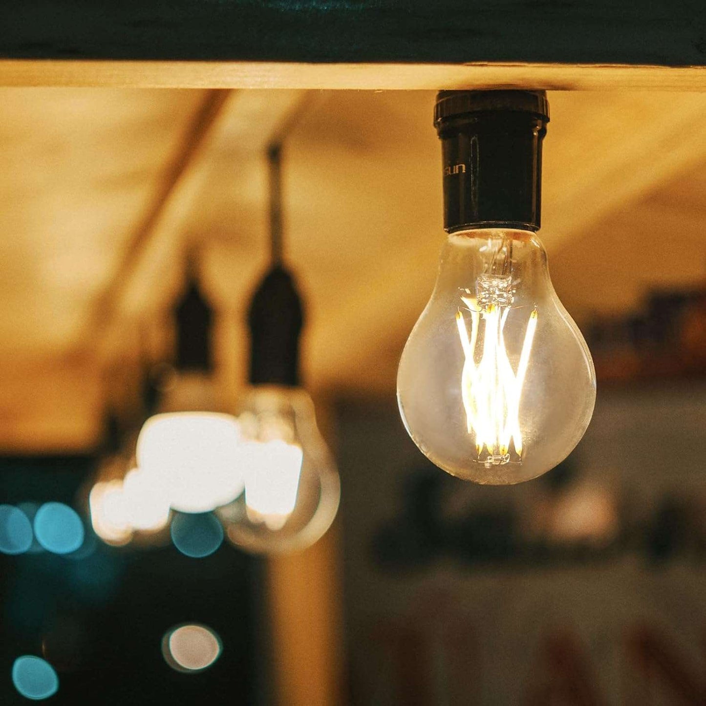 ZMH 6 St¨¹ck LED Gl¨¹hbirne E27 Vintage Lampe - A60 Warmweiss Filament Leuchtmittel Edison Retro Gl¨¹hlampe 2700K 4W Warmwei? Birne Glas Antike Energiesparlampe f¨¹r Hotel Haus Caf¨¦ Bar