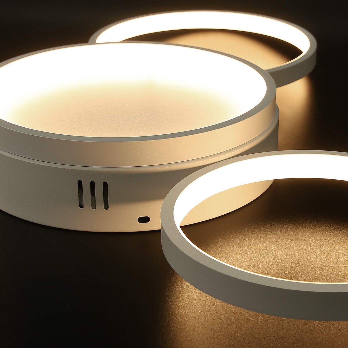 ZMH LED Deckenleuchte Deckenlampe Wohnzimmer - Wei? Schlafzimmerlampe mit Fernbedienung Dimmbar 52W Modern Wohnzimmerlampe mit 4 Metall Ringe Design f¨¹r Schlafzimmer Kinderzimmer Esszimmer B¨¹ro